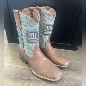 Ariat cowboy boots. Size 11.5